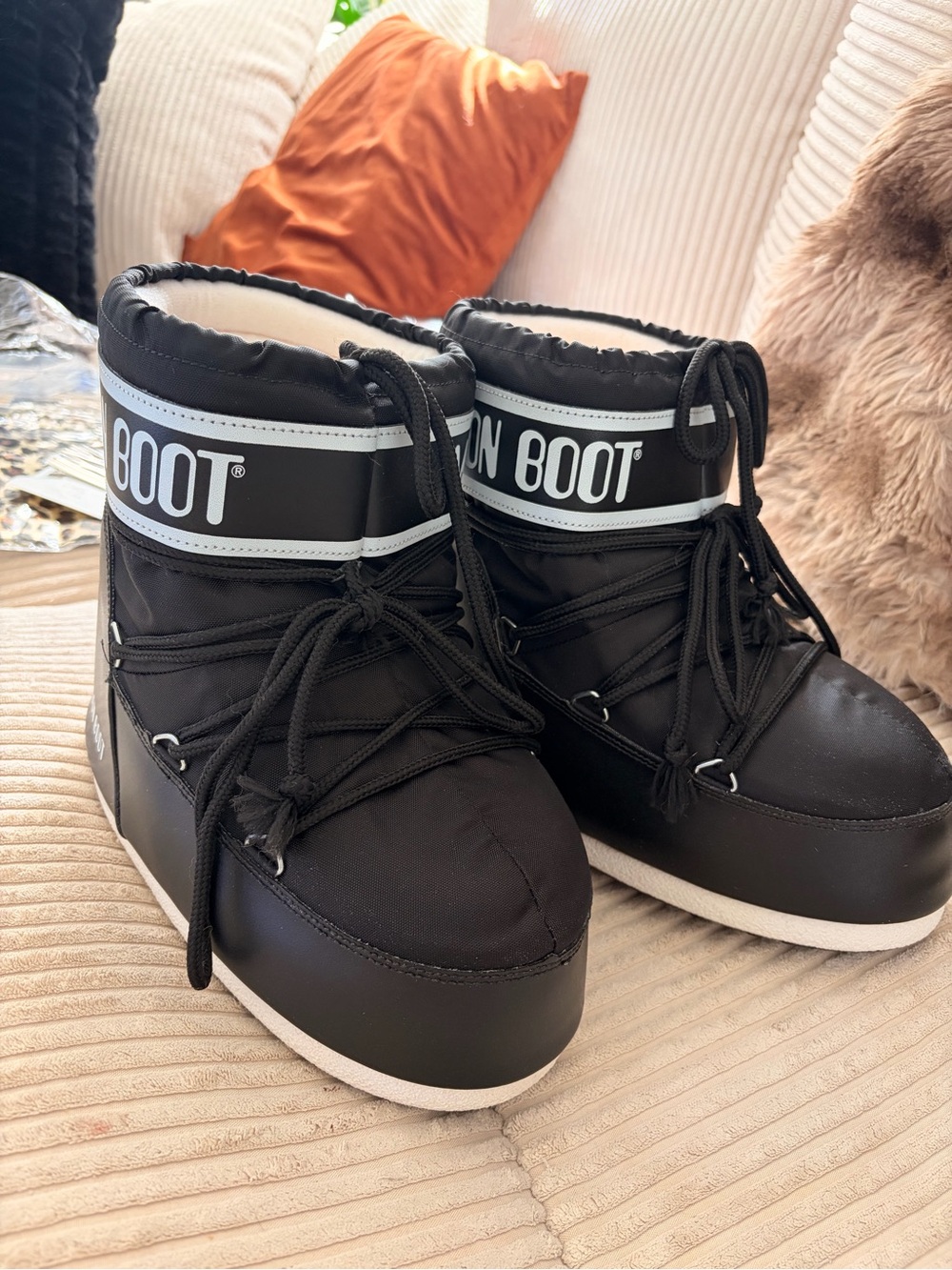 ❌SOLD❌Moon Boot Unisex Icon Low 2 Snowboots
